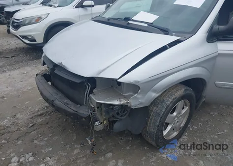 2006 Dodge Grand Caravan Sxt z USA, uszkodzony, nr VIN 2D4GP44LX6R751288